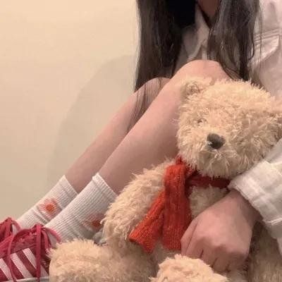 男孩超级白